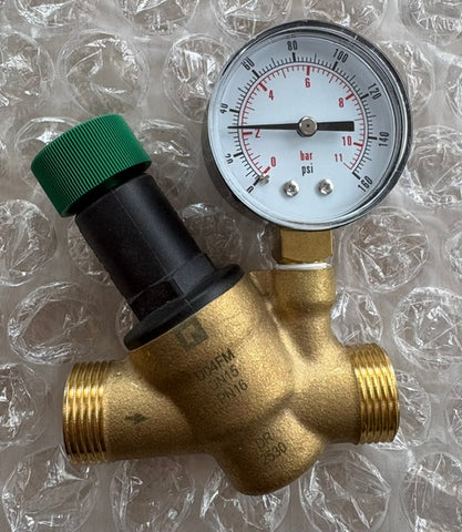Honeywell D04FM Pressure Reducing Valve With Gauge (0-160 PSI). 1/2" BSP Female & 3/4" BSP Male (Dual Threads)